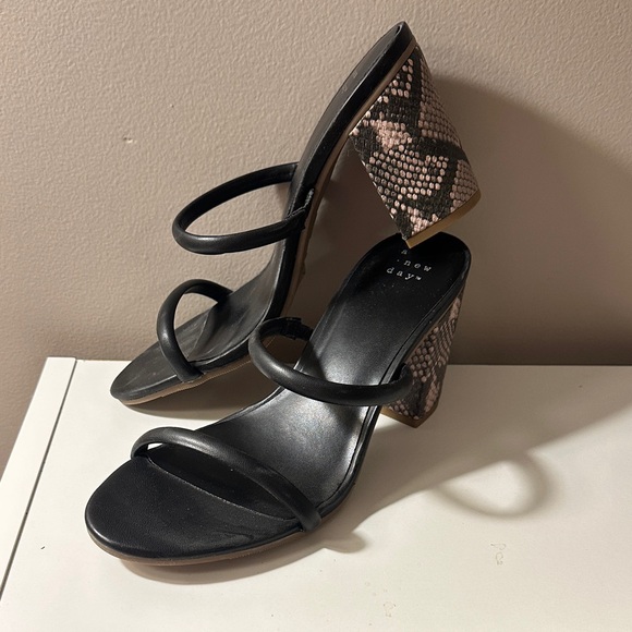 A New Day Black and Brown Strappy Heels - Picture 1 of 3